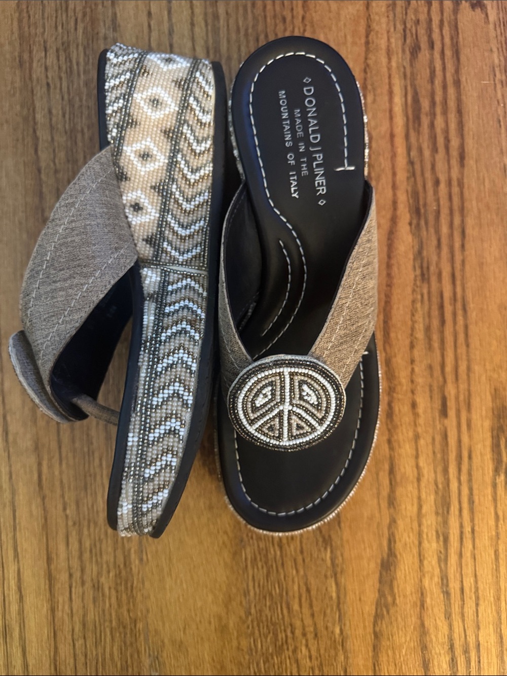 Donald J Pliner 'Cali' beaded wedge thong sandals Italian made-Size 6.5